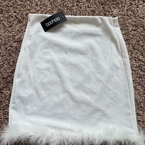 Boohoo Ivory Pencil Skirt with Faux Fur Trim